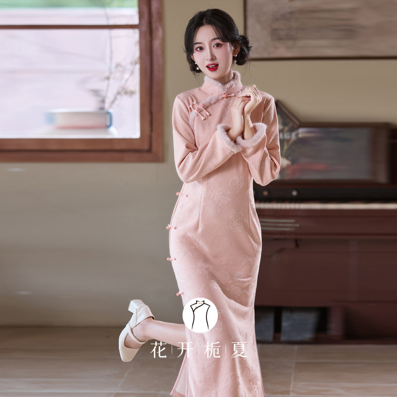 粉色旗袍2025冬款绝美改良年轻款少女新中式冬款加绒加厚10/20,淘宝优惠券,粉丝福利购,淘宝优惠卷