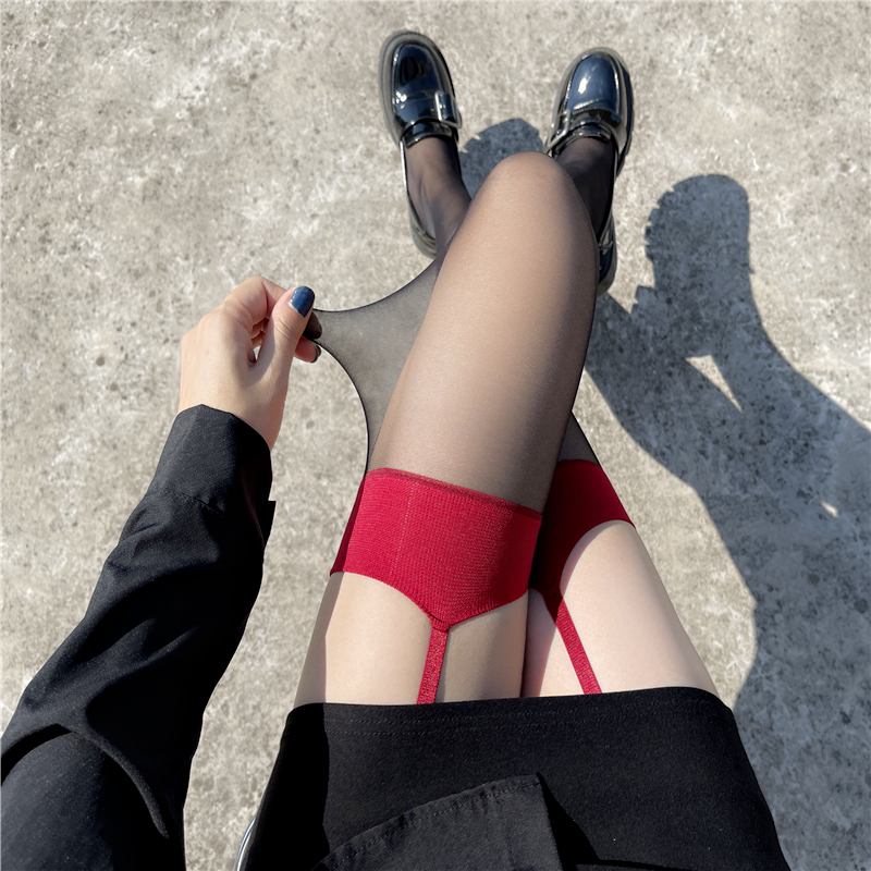 性感吊带一体袜纯欲红色丝袜撞色红边黑丝情趣诱惑过膝长筒大腿袜 - 图1