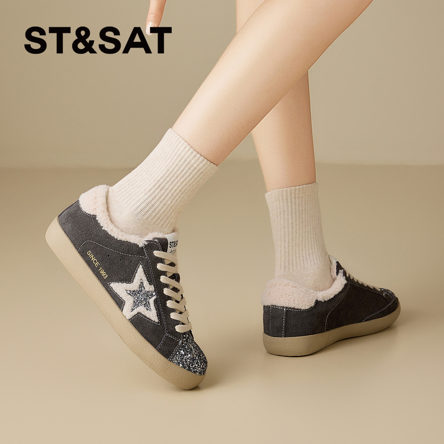 星期六德训鞋女小白鞋2025新冬季加绒爆款平底休闲鞋星星德训鞋女