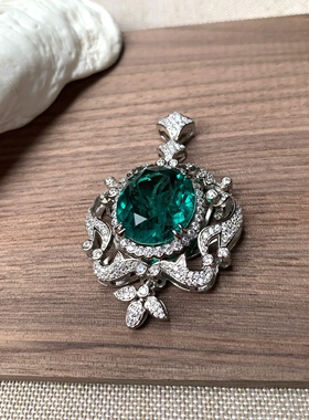 轻珠宝S925纯银百搭祖母绿皇冠花吊坠项链