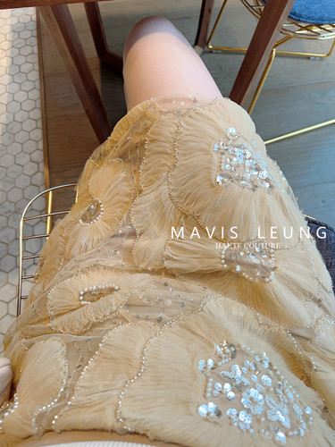 MAVIS LEUNG  浪漫花期 亮片立体玫瑰轻奢优雅包臀短款半身裙 - 图2