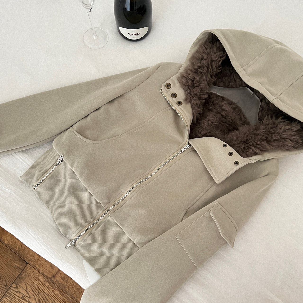 8uioio 焦糖可颂 毛领卫衣外套女2025秋冬新款设计感短款开衫上衣,淘宝优惠券,粉丝福利购,淘宝优惠卷