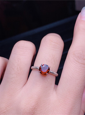 全新天然鸽血红色石榴石圆戒指