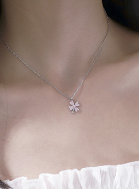幸运4叶草项链女吊坠简约气质小众感潮流锁骨链钛钢