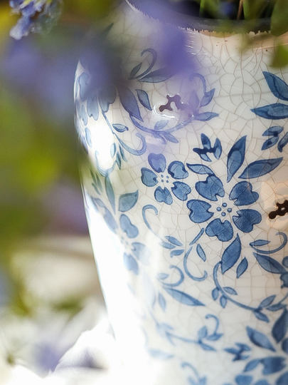 Adornos de porcelana azul y blanca, arreglo floral francés medieval, sala de estar, nuevo estilo chino clásico, sentido retro, cerámica decorativa de porcelana de alta gama