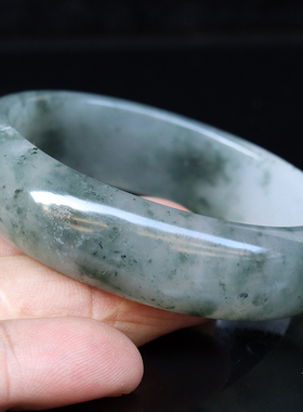 天然玉石桂林鸡血玉石手镯贵妃料上朗料55*17*8mm50g有白点