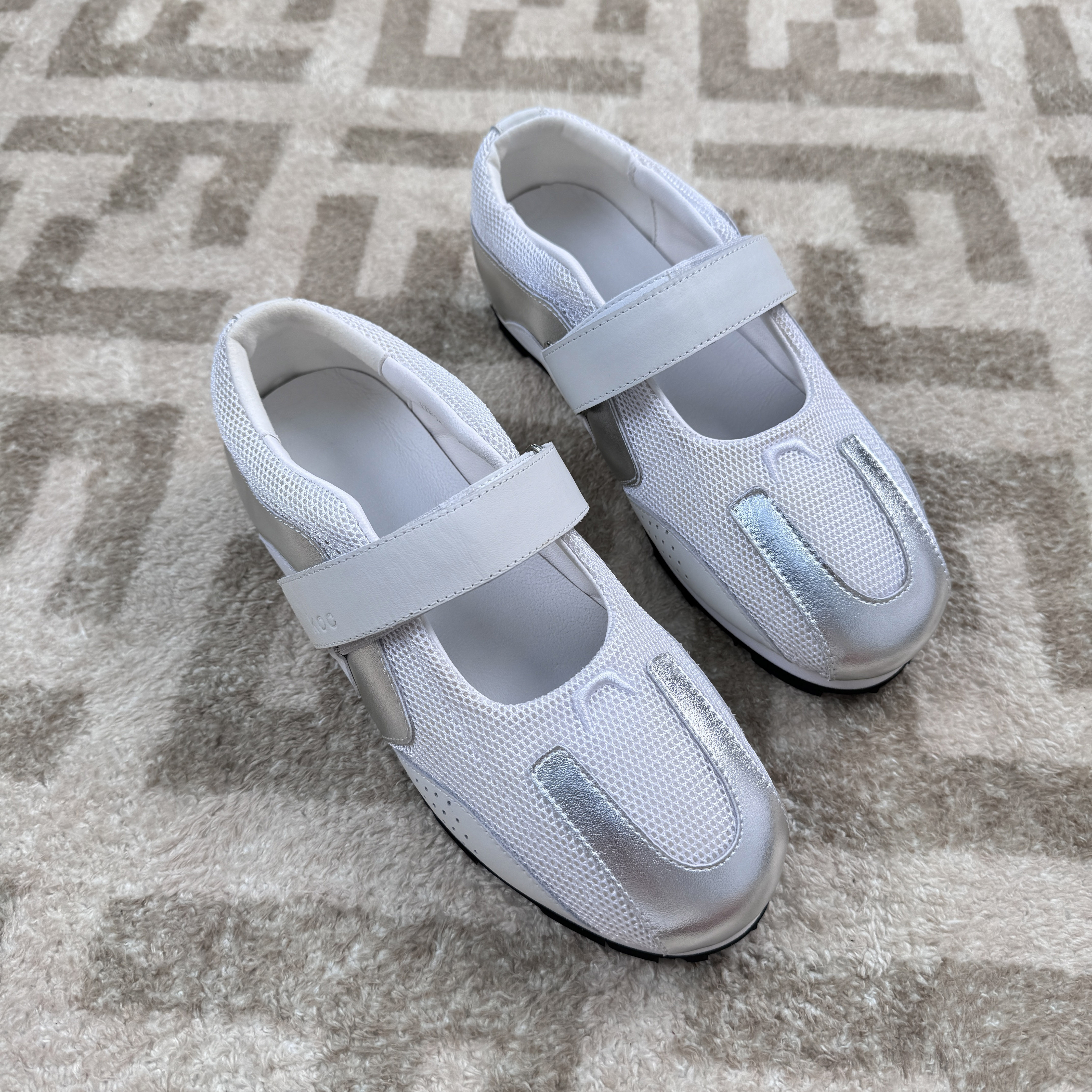 宋轶同款玛丽珍鞋2025新款圆头魔术贴休闲芭蕾舞鞋浅口平底单鞋女,淘宝优惠券,粉丝福利购,淘宝优惠卷