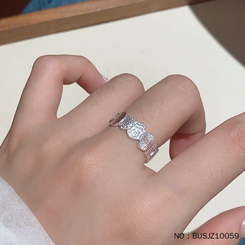 Pure silver solid open ancient hammer pattern new Chinese style December concentric circle stitching ring