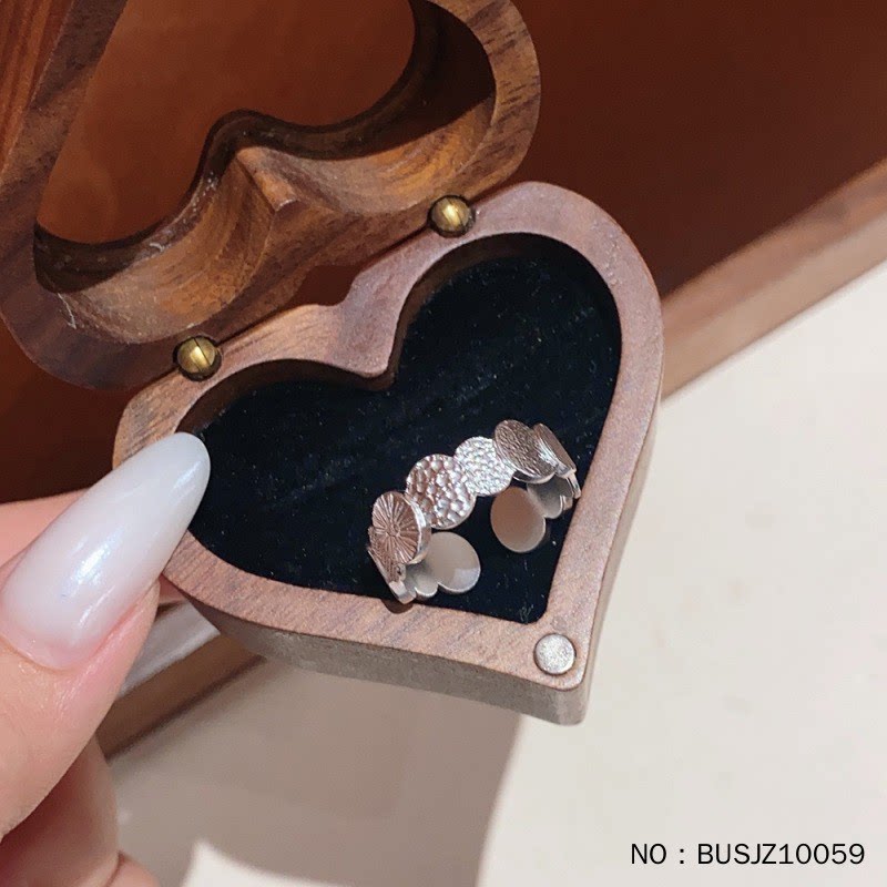 Pure silver solid open ancient hammer pattern new Chinese style December concentric circle stitching ring