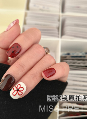 MISS PRETTY纯手工手绘氛围感新年圣诞秋冬红色系短款美甲穿戴甲