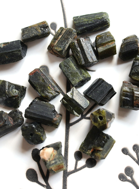 小森林！绿碧玺原矿粒未打磨散珠子DIY手工串珠个性原石粗犷