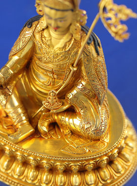 尼泊尔莲花生大士铜佛像藏式莲师莲花生大师小铜像摆件鎏厚金10cm