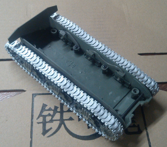 铁甲龙 175B 谢尔曼M4坦克模型 1:32金属履带（专配FOV）
