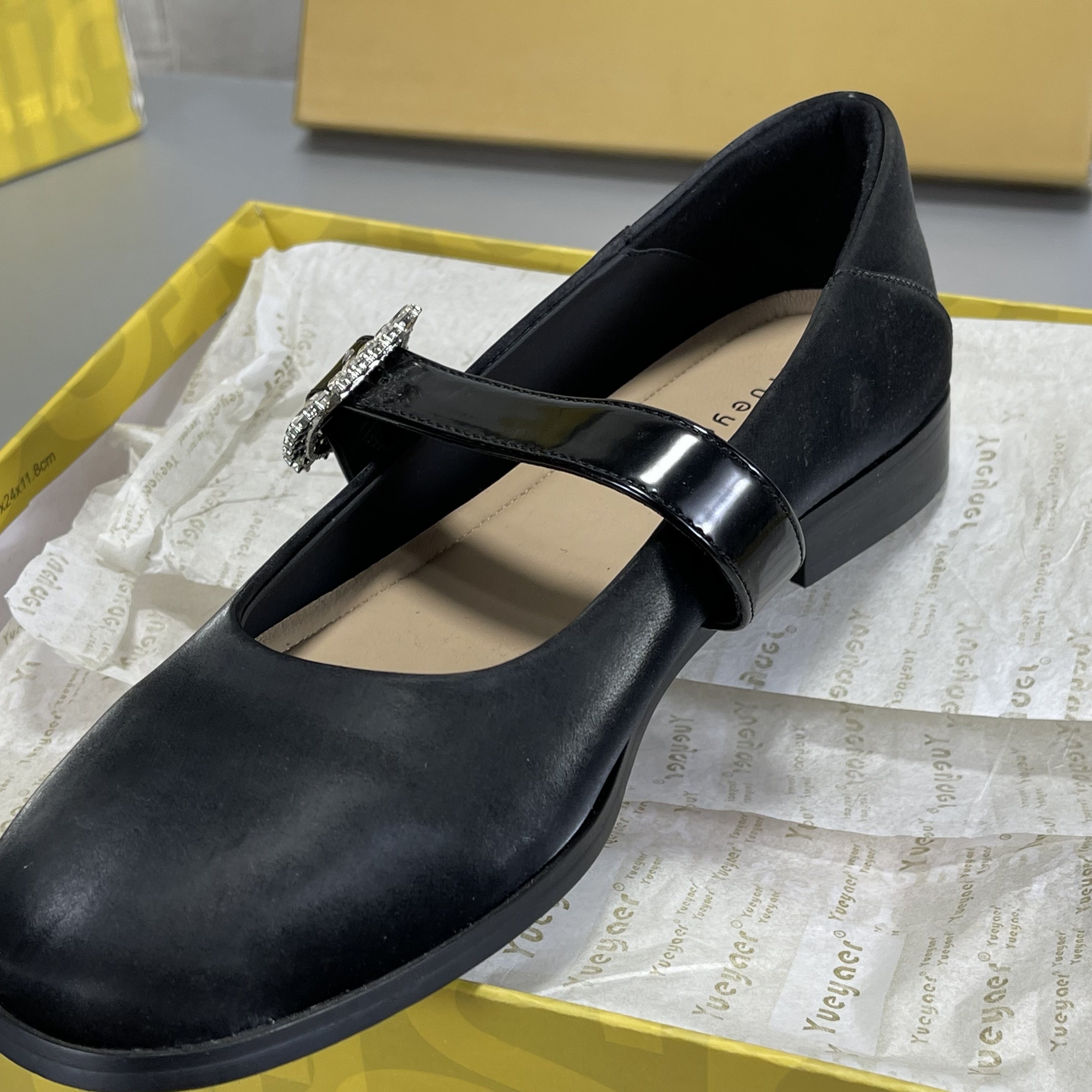 月芽儿撤柜断码真皮女鞋小香风玛丽珍鞋春浅口圆头一字扣平底单鞋,淘宝优惠券,粉丝福利购,淘宝优惠卷