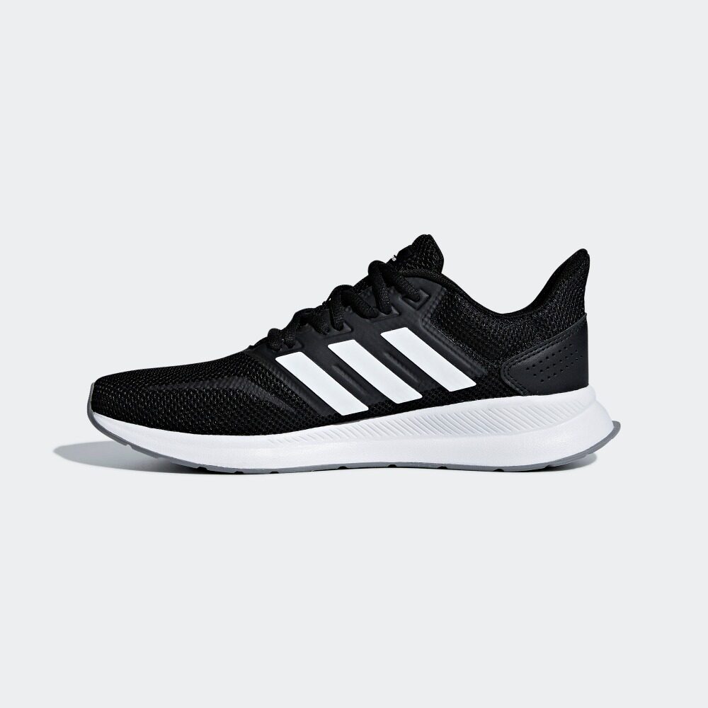  adidas跑步鞋