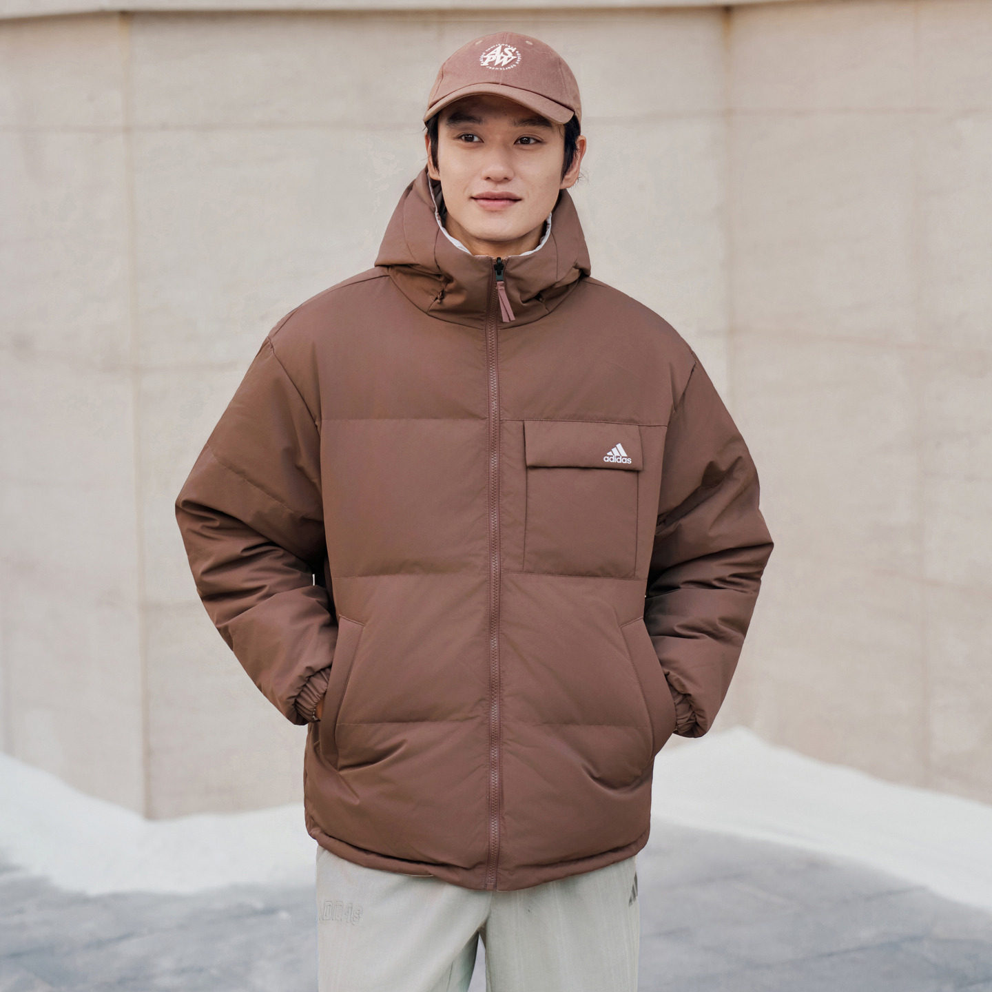 休闲保暖鸭绒羽绒服男女秋冬adidas阿迪达斯官方轻运动