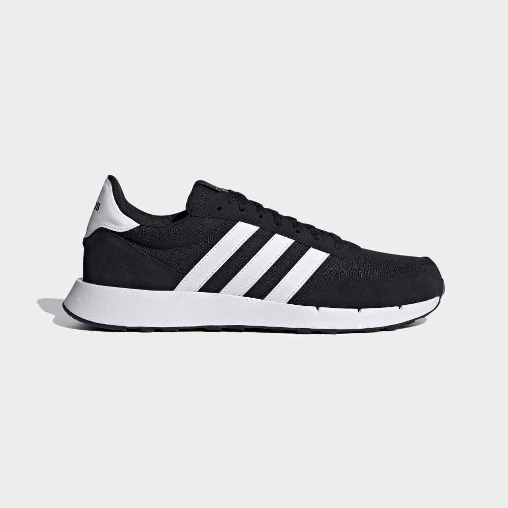  adidas跑步鞋