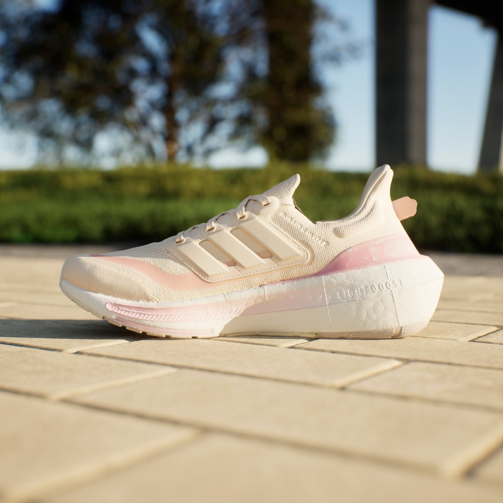 「飘飘鞋」ULTRABOOST LIGHT随心畅跑跑步鞋男女adidas阿迪达斯 - 图0