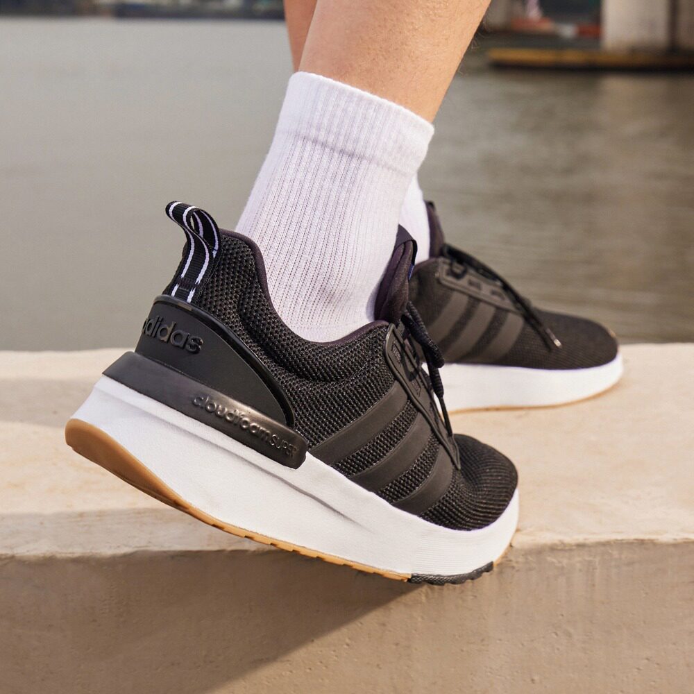  adidas板鞋/休闲鞋