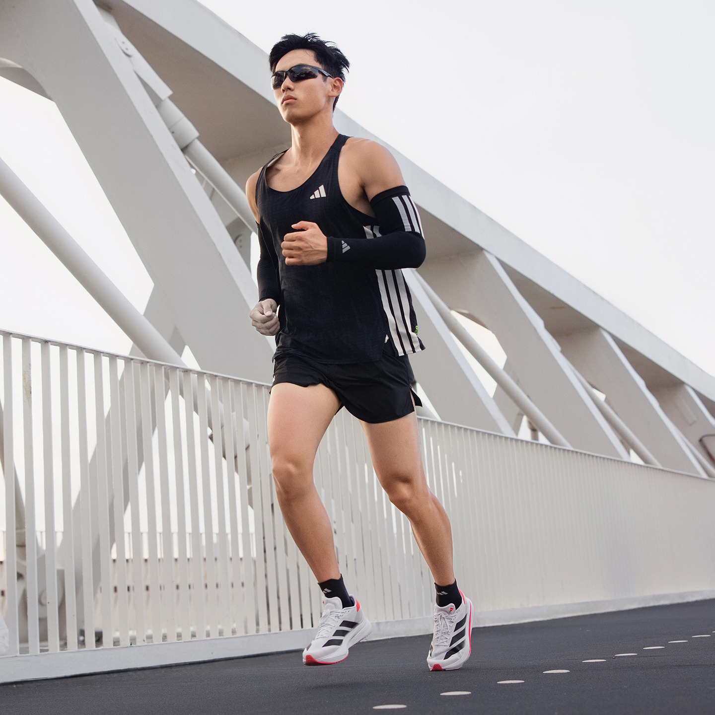 二代闪充跑鞋 ADIZERO SL2 WIDE竞训体测跑鞋adidas阿迪达斯 - 图2