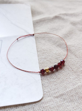 点缀一颗红润的石榴石