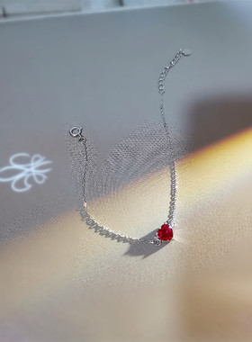 这是一见你就扑通乱跳的心~