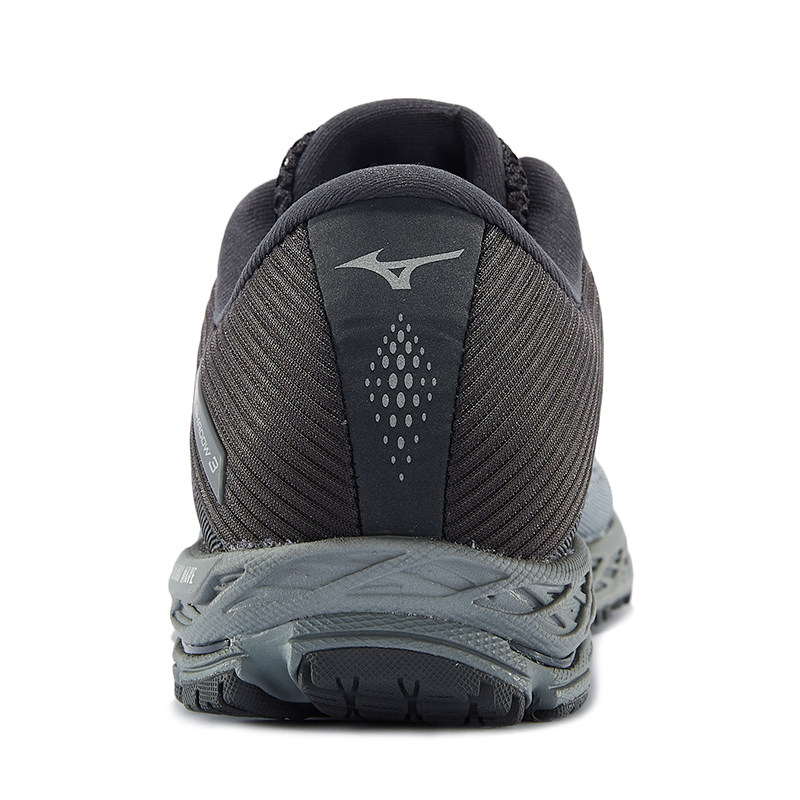  美津浓跑步鞋