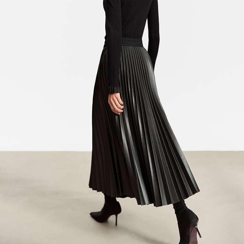 Amii复古半身裙女2025冬新款美拉德穿搭A字裙风琴百褶PU简约皮裙 - 图0