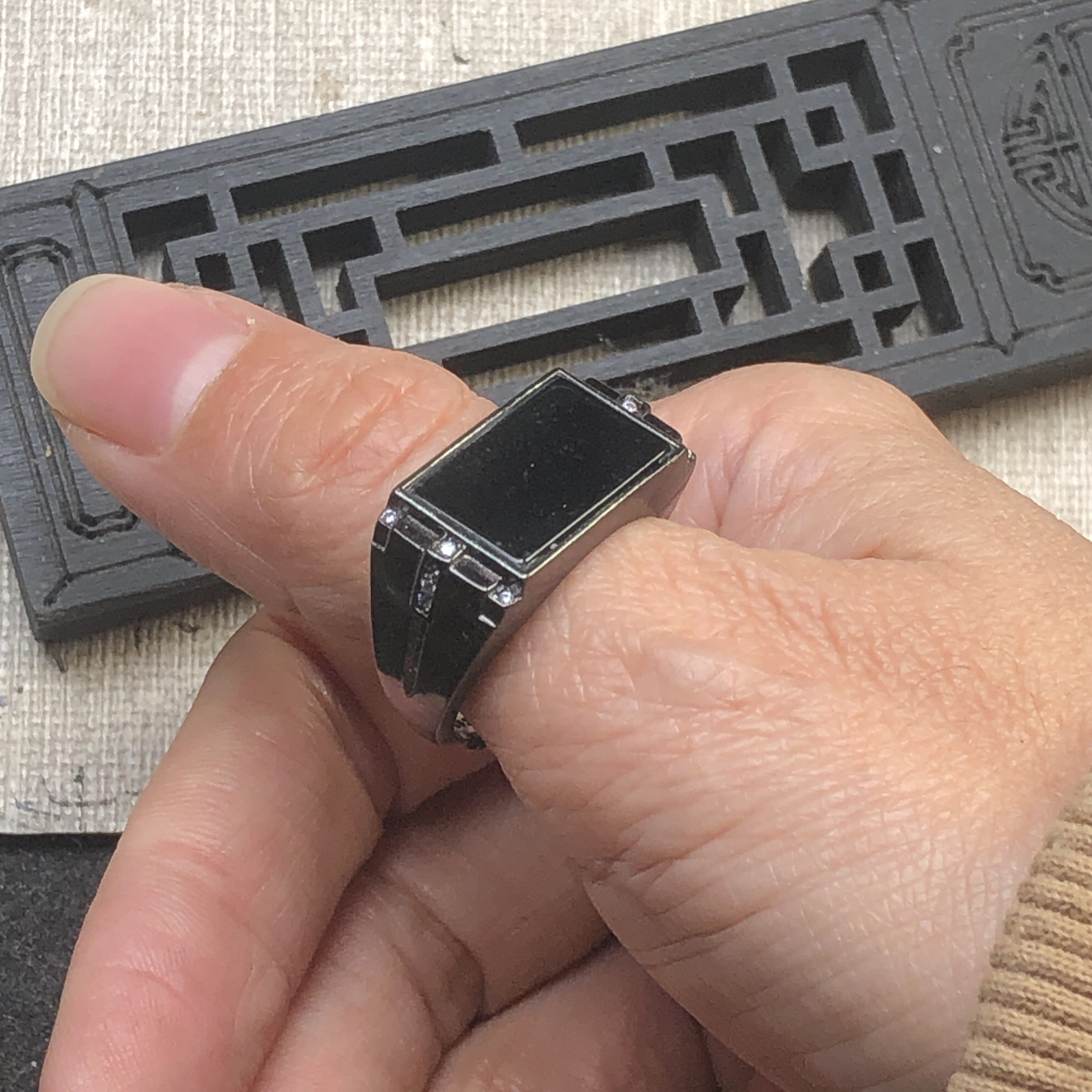 Jade source straight hair ink jade ring 19mm No. 20 live ring men's jade finger Ma'an ring