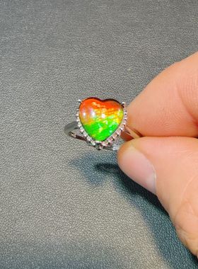 天然加拿大斑彩石爱心戒指