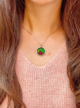 天然加拿大斑彩石大卫星吊坠