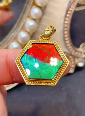 天然加拿大斑彩石吊坠