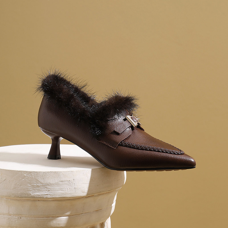 秋冬新款法式加绒保暖尖头高跟鞋带扣水貂毛小皮鞋真皮深口单鞋女,淘宝优惠券,粉丝福利购,淘宝优惠卷
