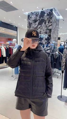 揭幕1611大码lulu羽绒服女胖MM短棉服200斤女装新款90白鸭绒国标 - 图0