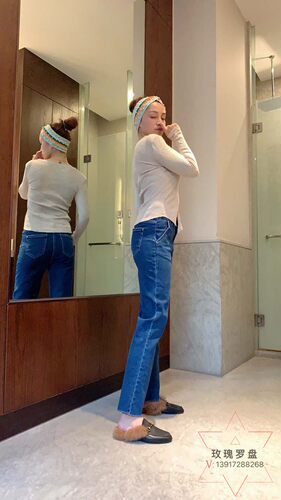 韩minibrand早秋新款 超软面料贴身显瘦裤脚切边斜插袋直筒牛仔裤 - 图1