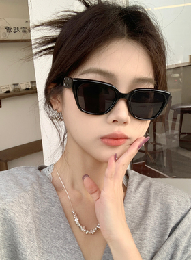 黑色2024新款太阳镜GM方形潮度假