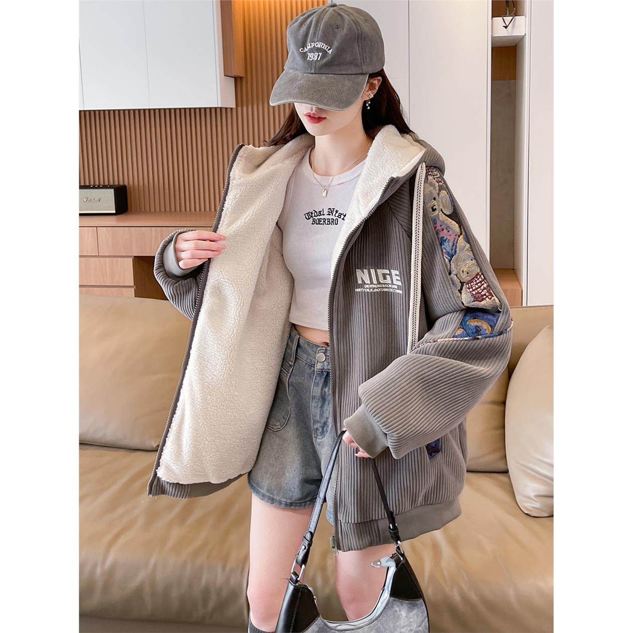 灯芯绒羊羔毛外套女秋冬季加绒加厚外套2025新款初高中学生棒球服,淘宝优惠券,粉丝福利购,淘宝优惠卷