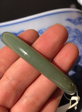 天然且末和田玉圆条手镯青绿