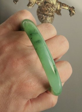 烟雨隆和斋珍藏天然碧玉粉青手镯