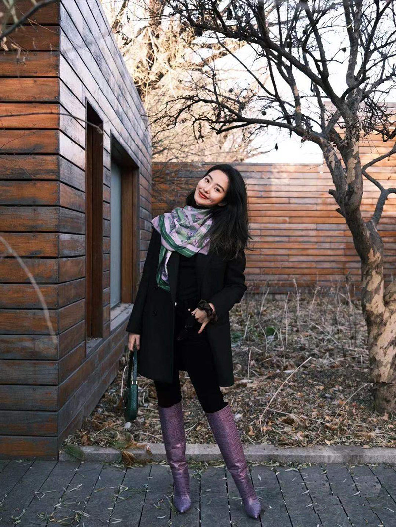 意大利2021早春显白绿紫 复古花卉真丝斜纹桑蚕丝110方巾披肩围巾,淘宝优惠券,粉丝福利购,淘宝优惠卷