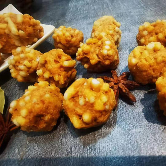 焦炸丸子洛阳特产牛肉汤胡辣汤烩菜水席丸子汤素粉条油炸小焦丸