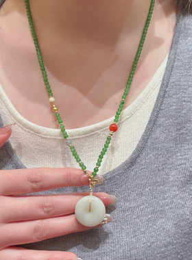 天然和田玉碧玉平安扣吊坠女款项链新中式毛衣链颈链配饰送女友