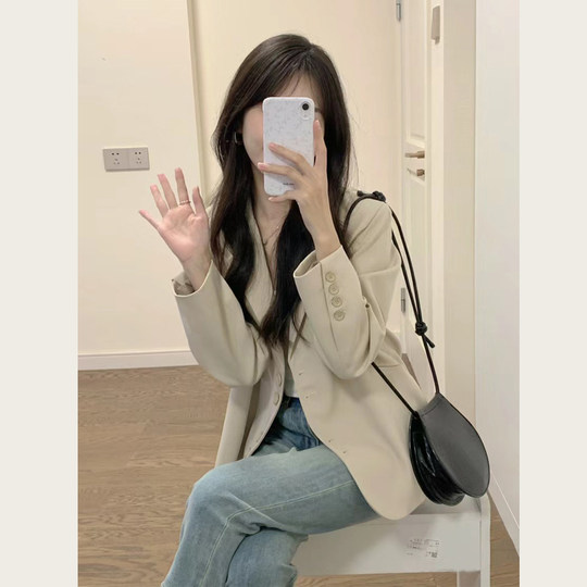 Small short style and high-end versatile suit