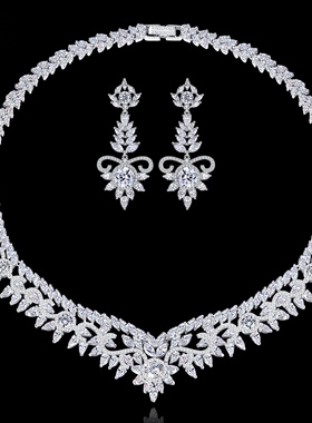 法式高级感复古新娘晚宴礼服婚纱小众设计花朵项链女V领锁骨链