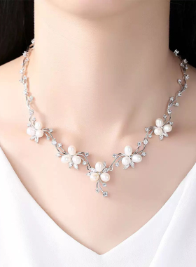 小众轻奢高级感天然淡水珍珠新娘晚宴礼服婚纱成人礼生日锁骨链女