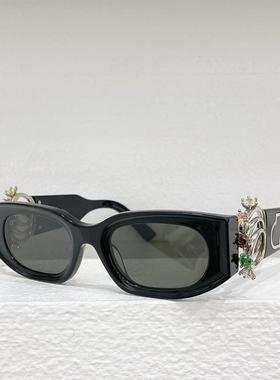 旅行拍照墨镜遮阳大气情侣男女