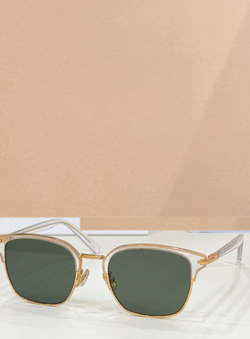 情侣男女通用旅行拍照