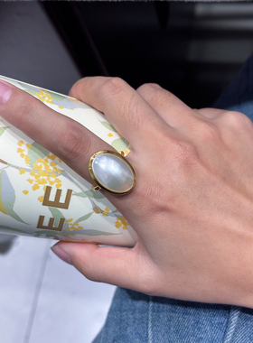 坚实的盾牌椭圆马贝戒指白金色开口设计扩面厚S925