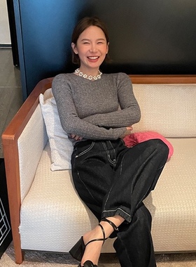 吾小历大量感花朵状项链