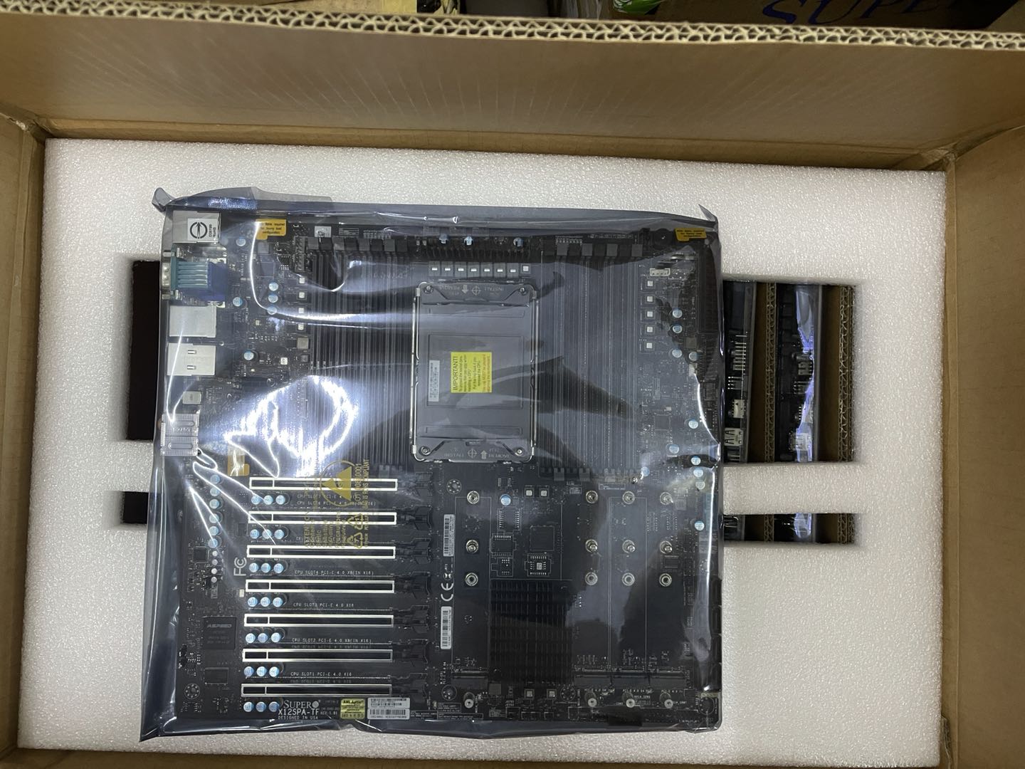 超微服务器主板X12SPA-TF M.2*4 VROC IPMI 万兆网卡 PCIE 4.0*7 - 图1